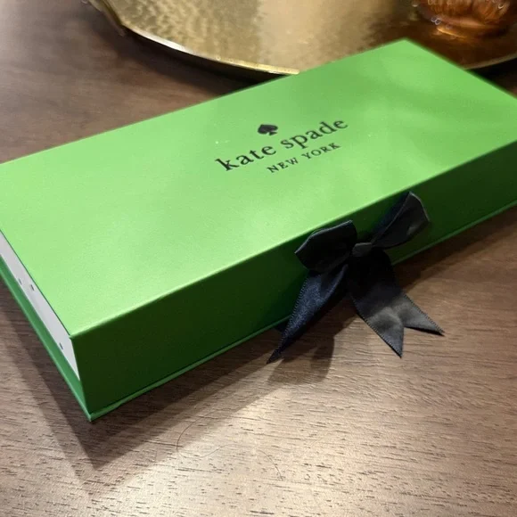 NWT! ♠️ kate spade 3-pair gift set cozy low socks. Limited edition KS gift box! - Picture 4 of 13